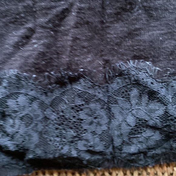 Maurice’s corset cold shoulder top - Picture 4 of 4